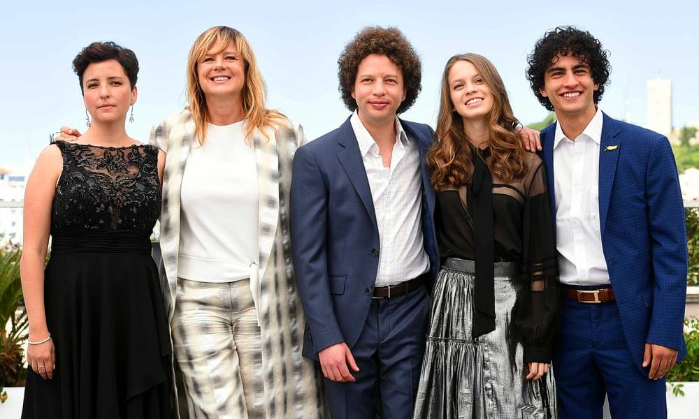 Michel Franco con los actores de la película “Las Hijas de Abril”