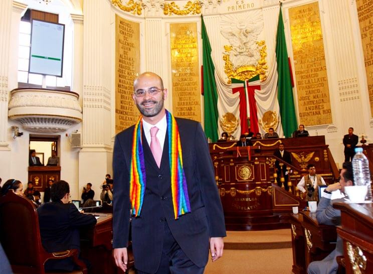 David Razú en Asamblea Legislativa impulsando el matrimonio igualitario en Ciudad de México