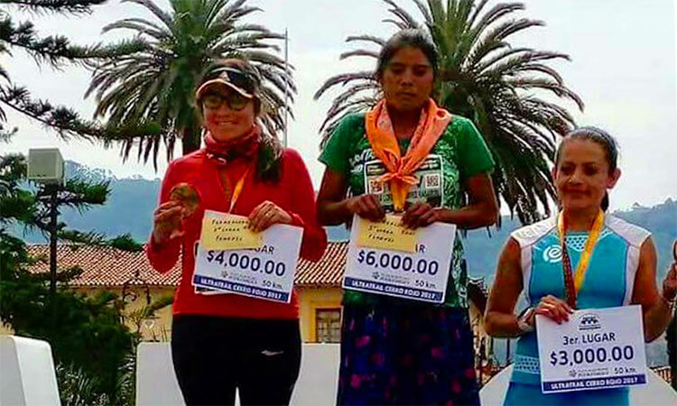 Tarahumara María Lorena Ramírez gana maratón en Puebla