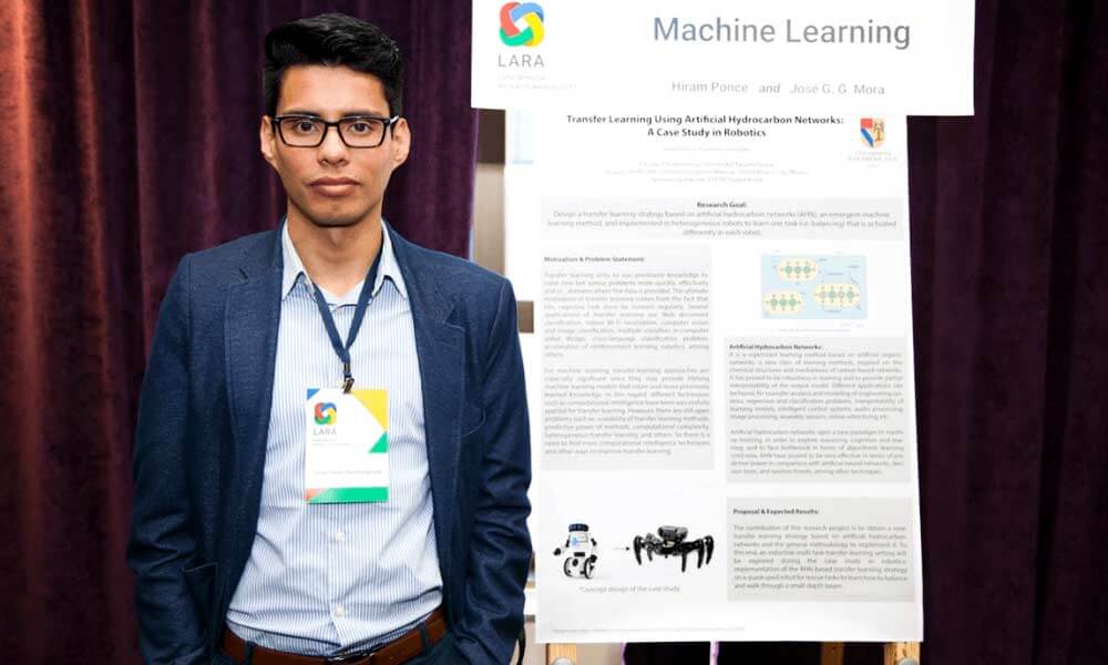 Hiram Eredín Ponce Espinosa expone Machine Learning para Google