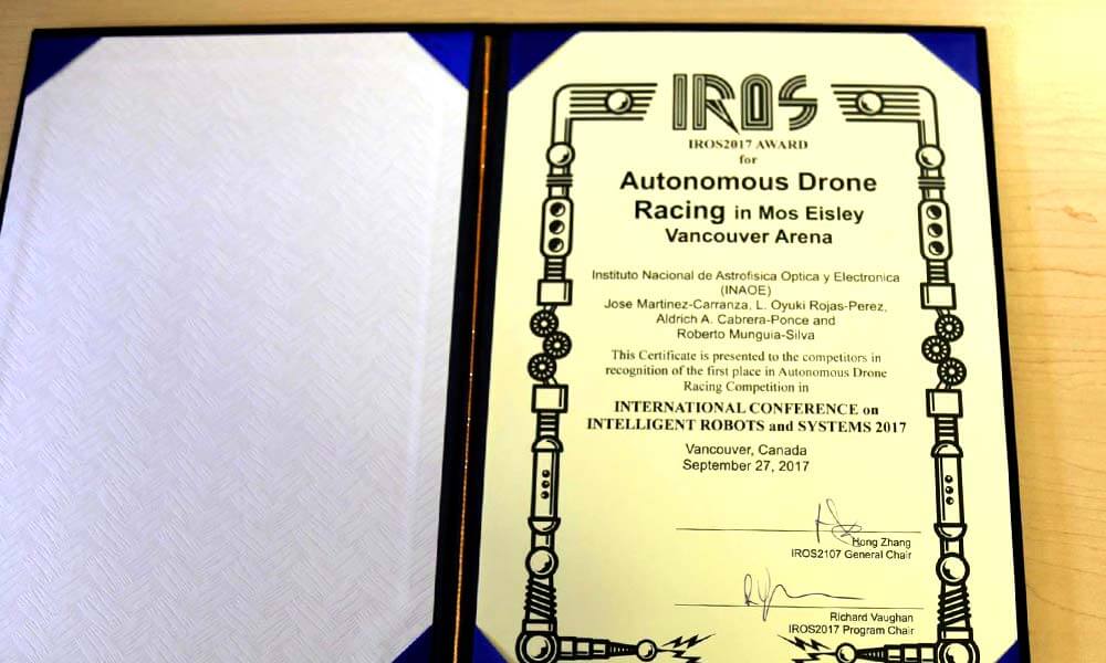 Certificado de la carrera de drones autónomos para el INAOE