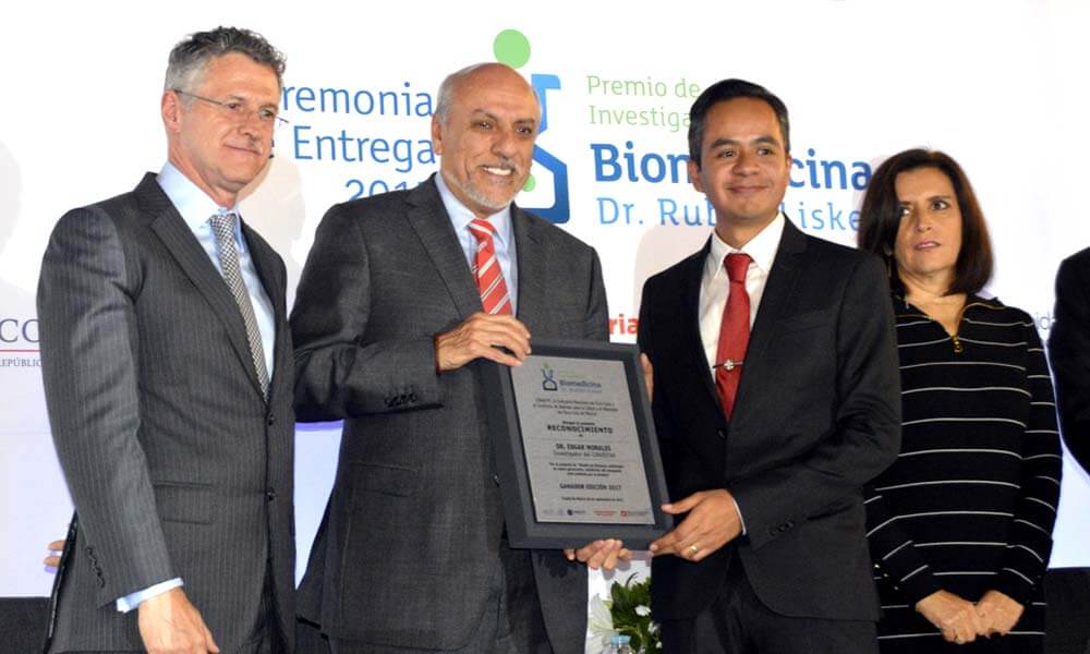 Entrega de premio de investigación en biomedicina Dr. Rubén Lisker 2017