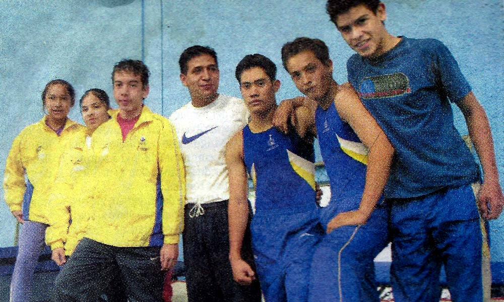 Roberto Carlos Reyes en el equipo de gimnasia del Code Jalisco