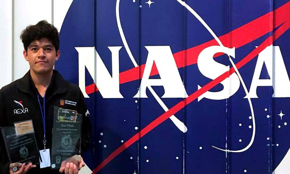 Jonathan Sánchez, alumno de Ingeniería en Aeronáutica premiado por la NASA